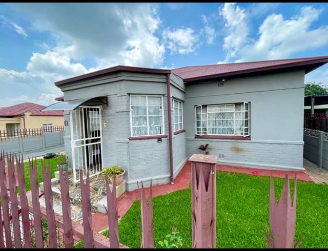 3 BEDROOM HOUSE FOR SALE IN KRUGERSDORP WEST